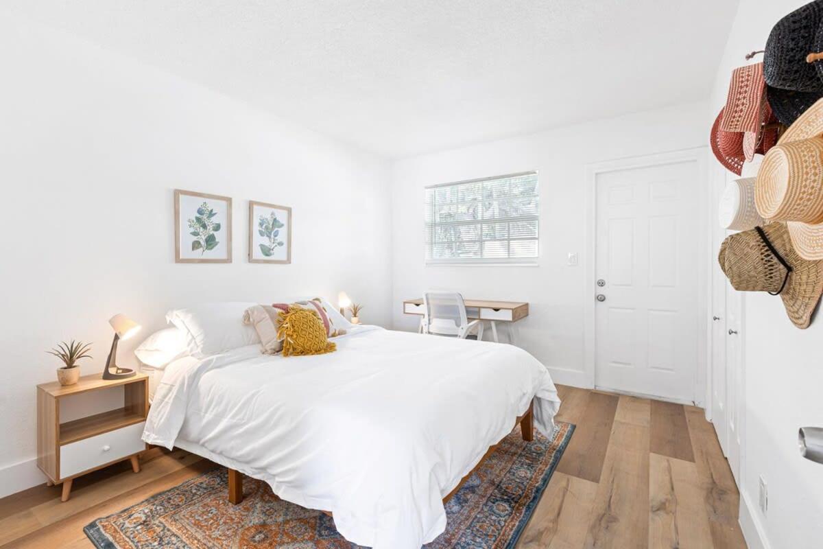 Lovely 2 Bedroom Condo In Sailboat Bend Fort Lauderdale Eksteriør billede